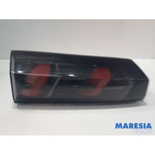 Peugeot - 2008 - Achterlicht links