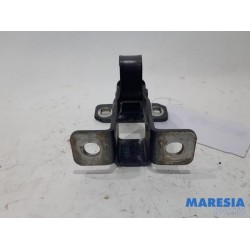 Dacia - Logan - Tailgate hinge