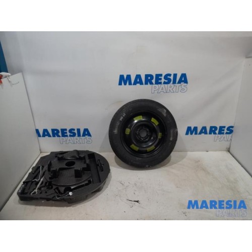Citroen - DS4 - Krikset + reservewiel