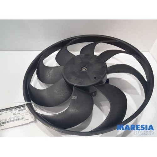 Renault - Clio - Fan motor