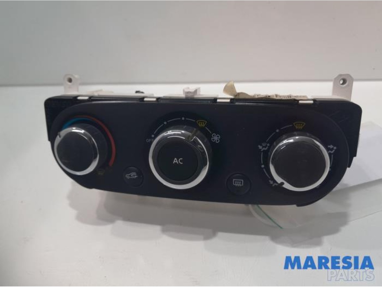 Renault - Clio - Panneau de commandes chauffage