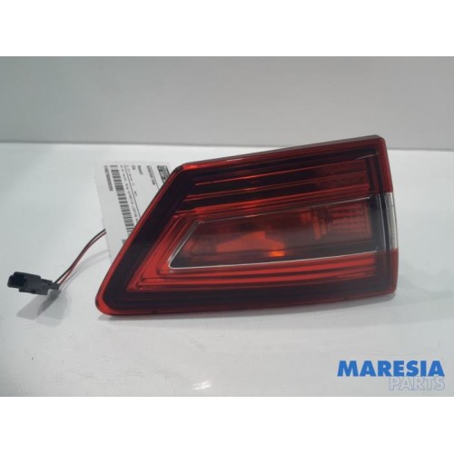Renault - Clio - Taillight, left