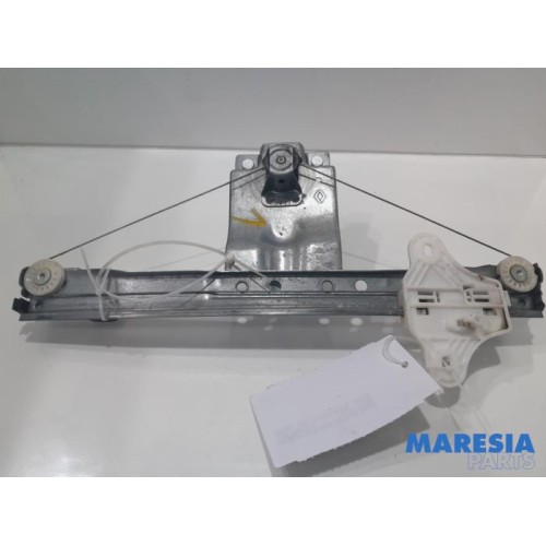 Renault - Clio - Rear door window mechanism 4-door, right