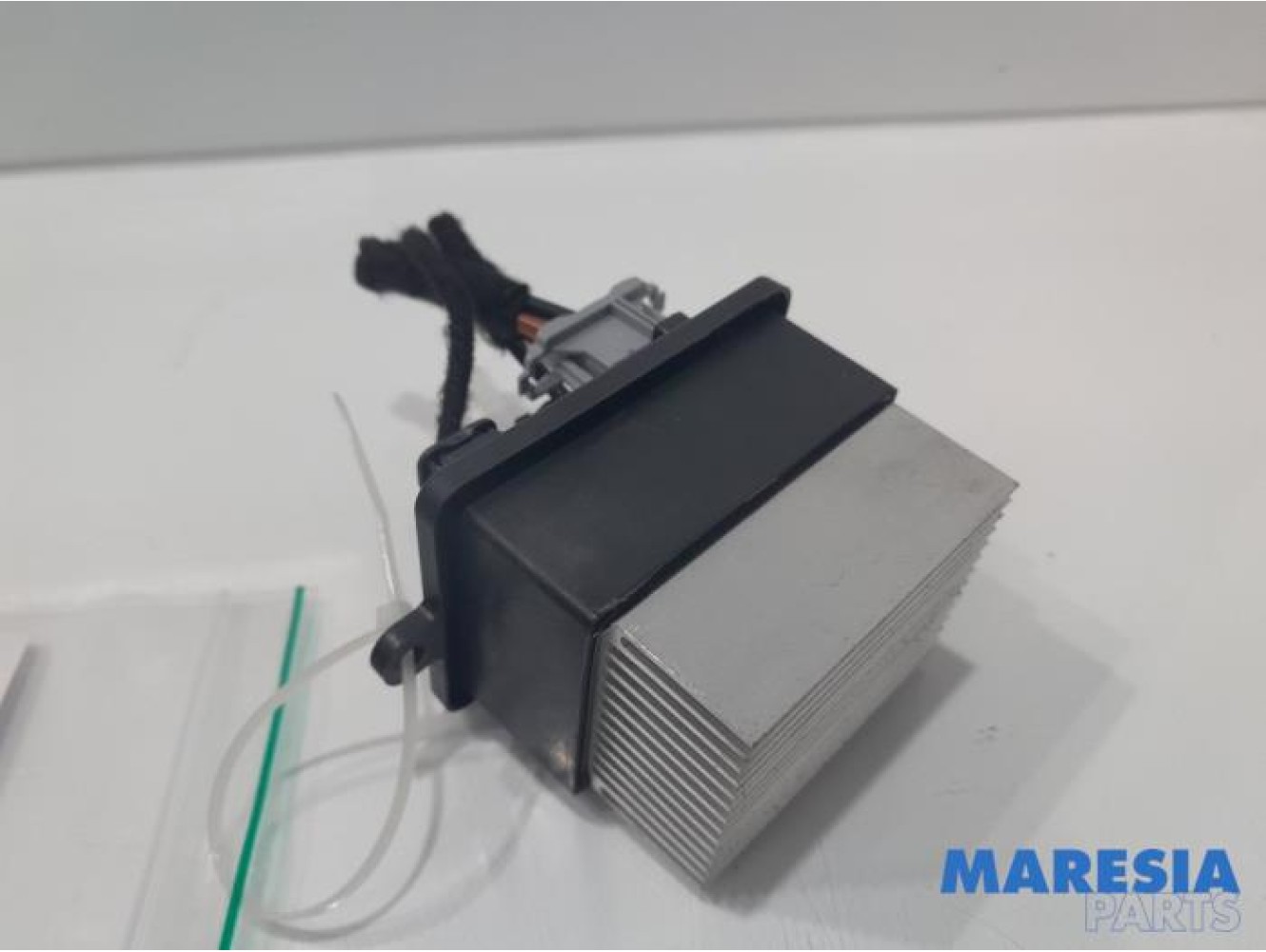 Renault - Clio - Heater resistor