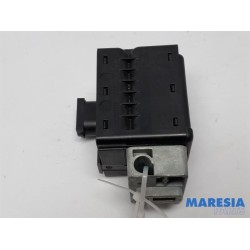 Renault - Clio - Serrure de contact électronique