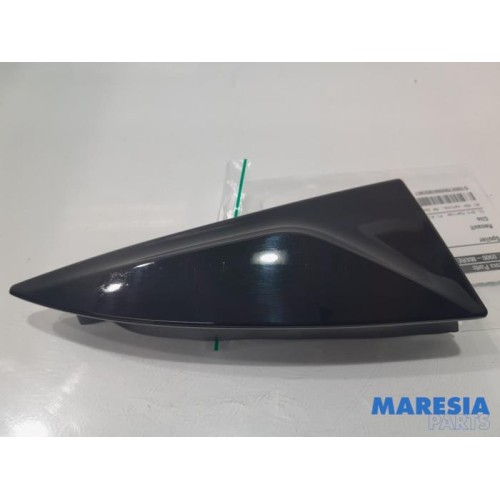 Renault - Clio - Spoiler