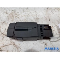 Renault - Clio - Commande radio volant