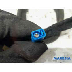 Renault - Clio - GPS antenna