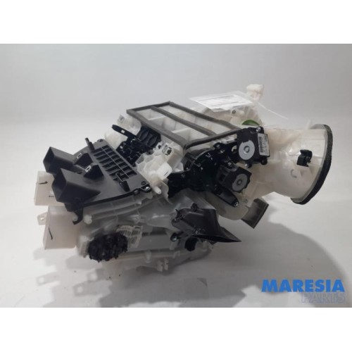 Citroen - DS4 - Heater housing