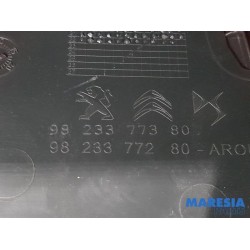 Peugeot - 2008 - Middle console