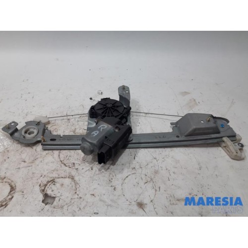 Renault - Grand Scenic - Rear door window mechanism 4-door, right
