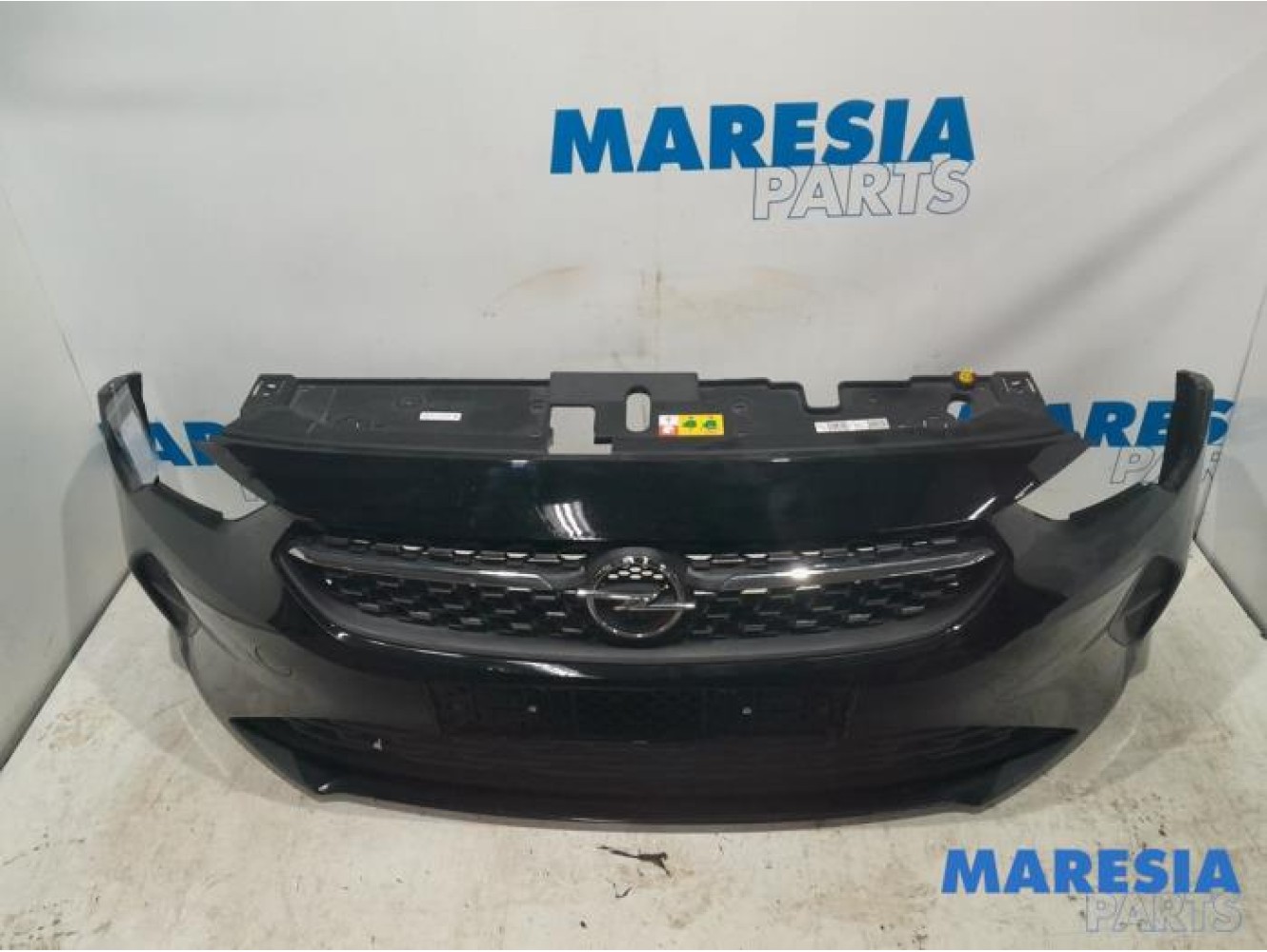 Opel - Corsa - Pare-chocs avant