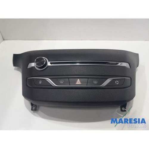 Peugeot - 308 - Radio control panel