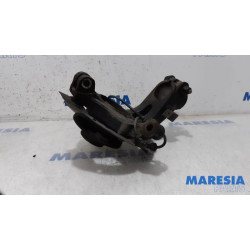 Renault - Megane - Knuckle, front right