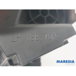 Renault - Trafic - Koplamp links