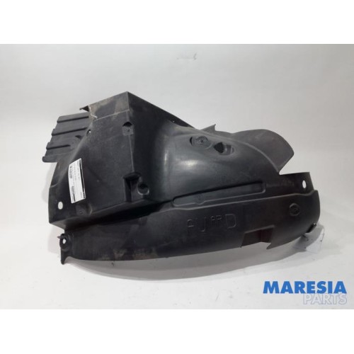 Renault - Trafic - Wheel arch liner