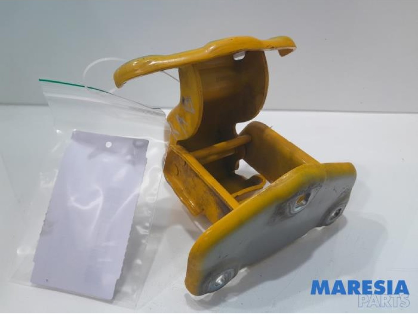 Renault - Trafic - Tailgate hinge