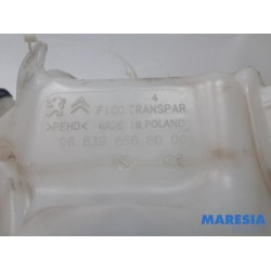 Citroen - C3 - Front windscreen washer reservoir
