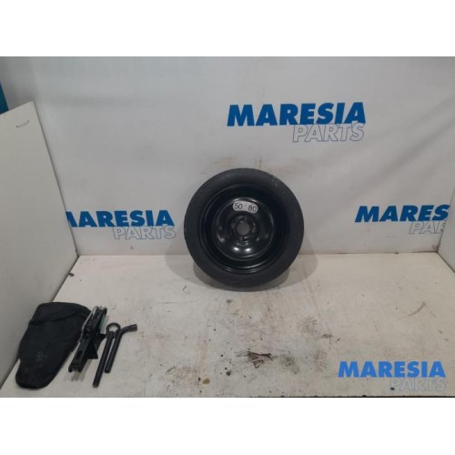 Renault - Captur - Krikset + reservewiel