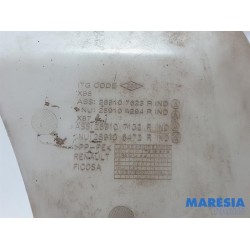 Renault - Clio - Front windscreen washer reservoir