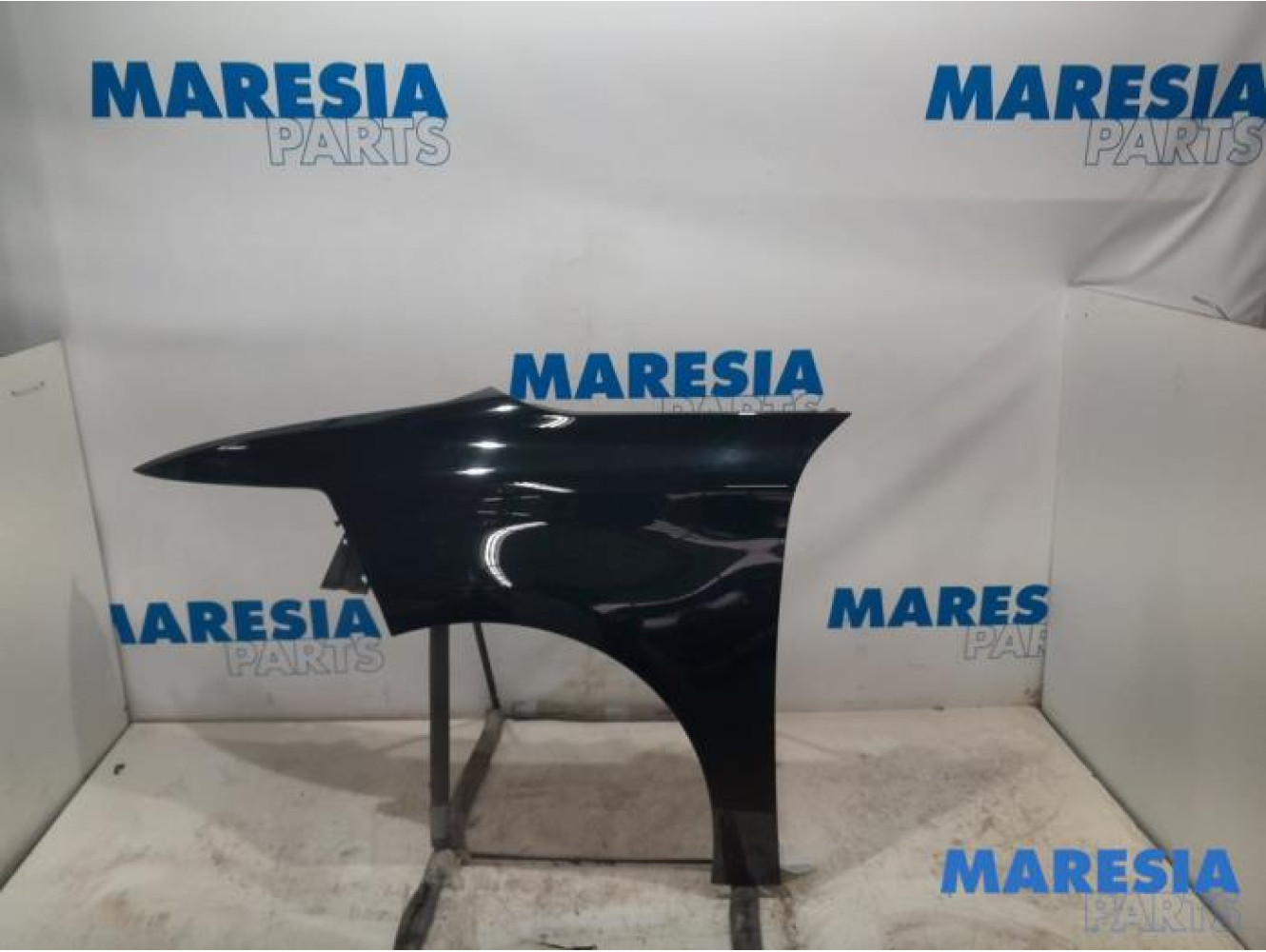 Citroen - C4 Picasso - Front wing, left