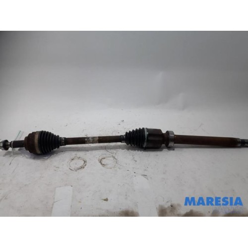 Renault - Clio - Front drive shaft, right