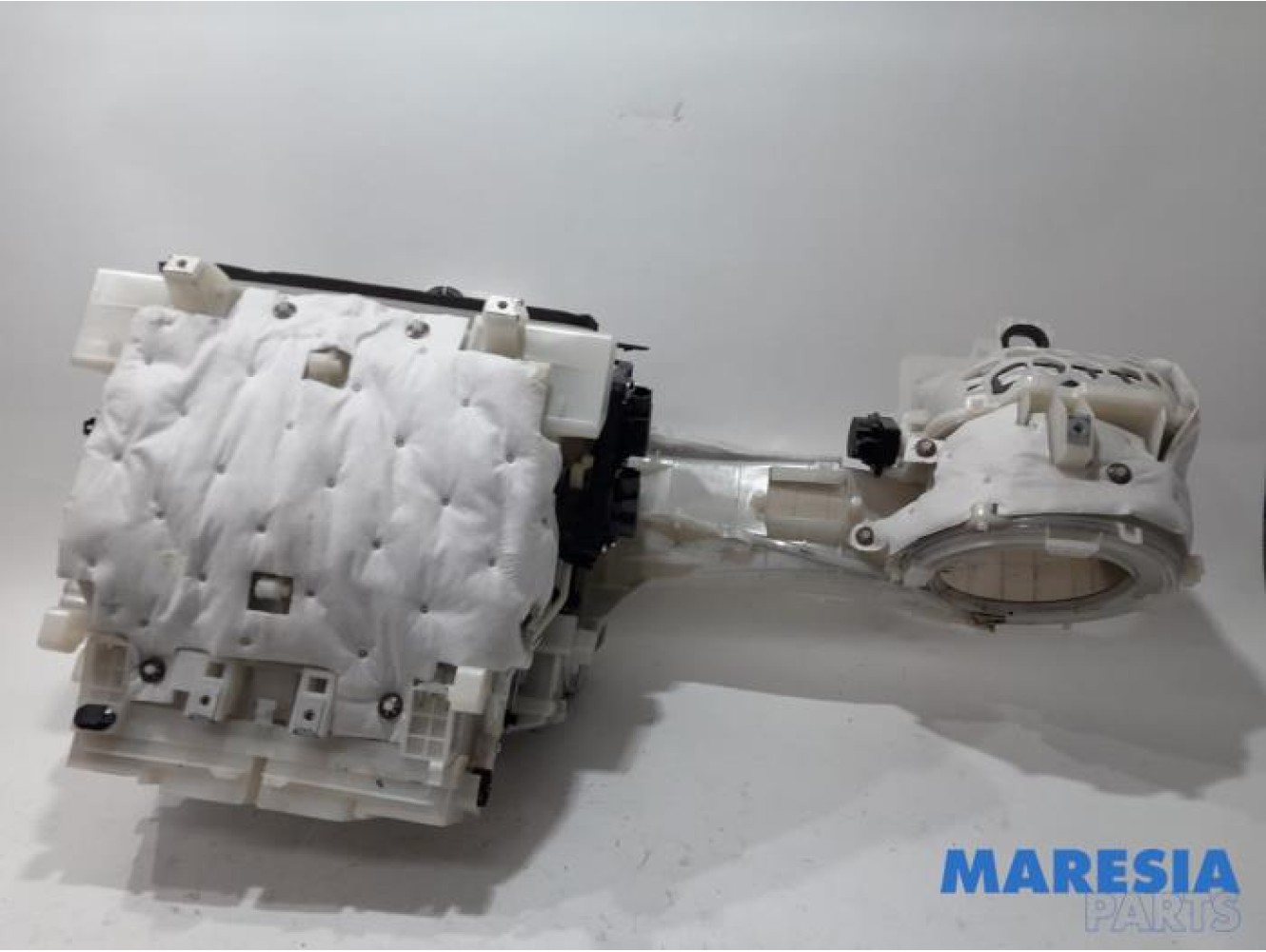 Citroen - C4 Picasso - Heater housing