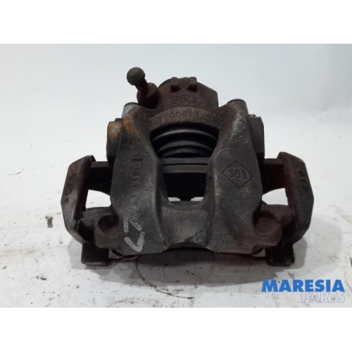 Renault - Clio - Front brake calliper, right
