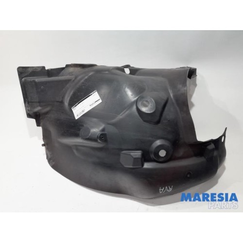 Renault - Clio - Wheel arch liner