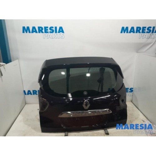 Renault - Captur - Tailgate
