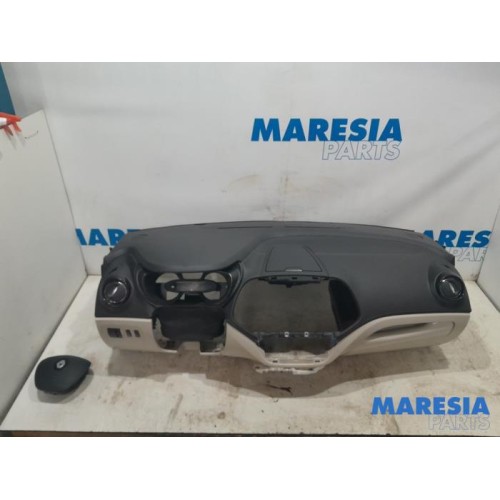 Renault - Captur - Airbag set + dashboard