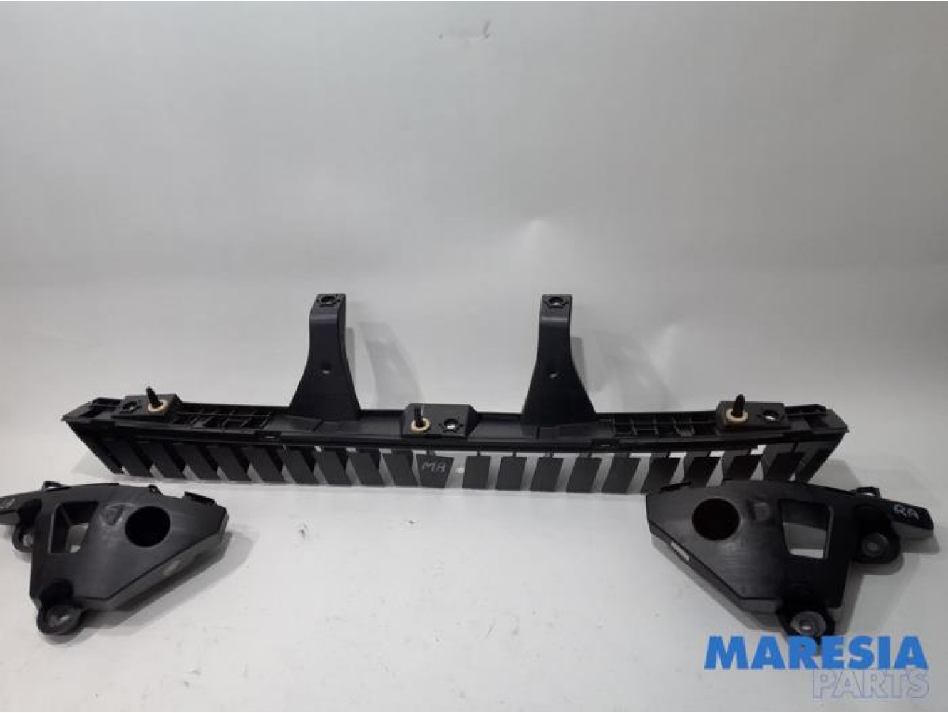 Peugeot - 308 - Rear bumper bracket central
