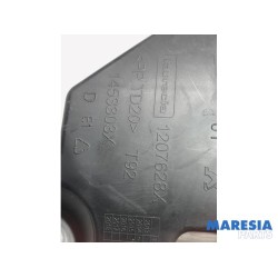 Peugeot - 308 - Rear bumper bracket central