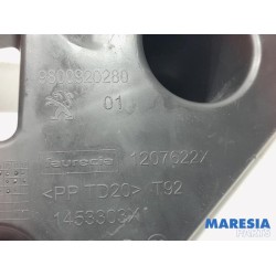 Peugeot - 308 - Rear bumper bracket central