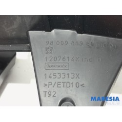 Peugeot - 308 - Rear bumper bracket central
