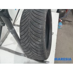 Citroen - C4 Picasso - Tyre