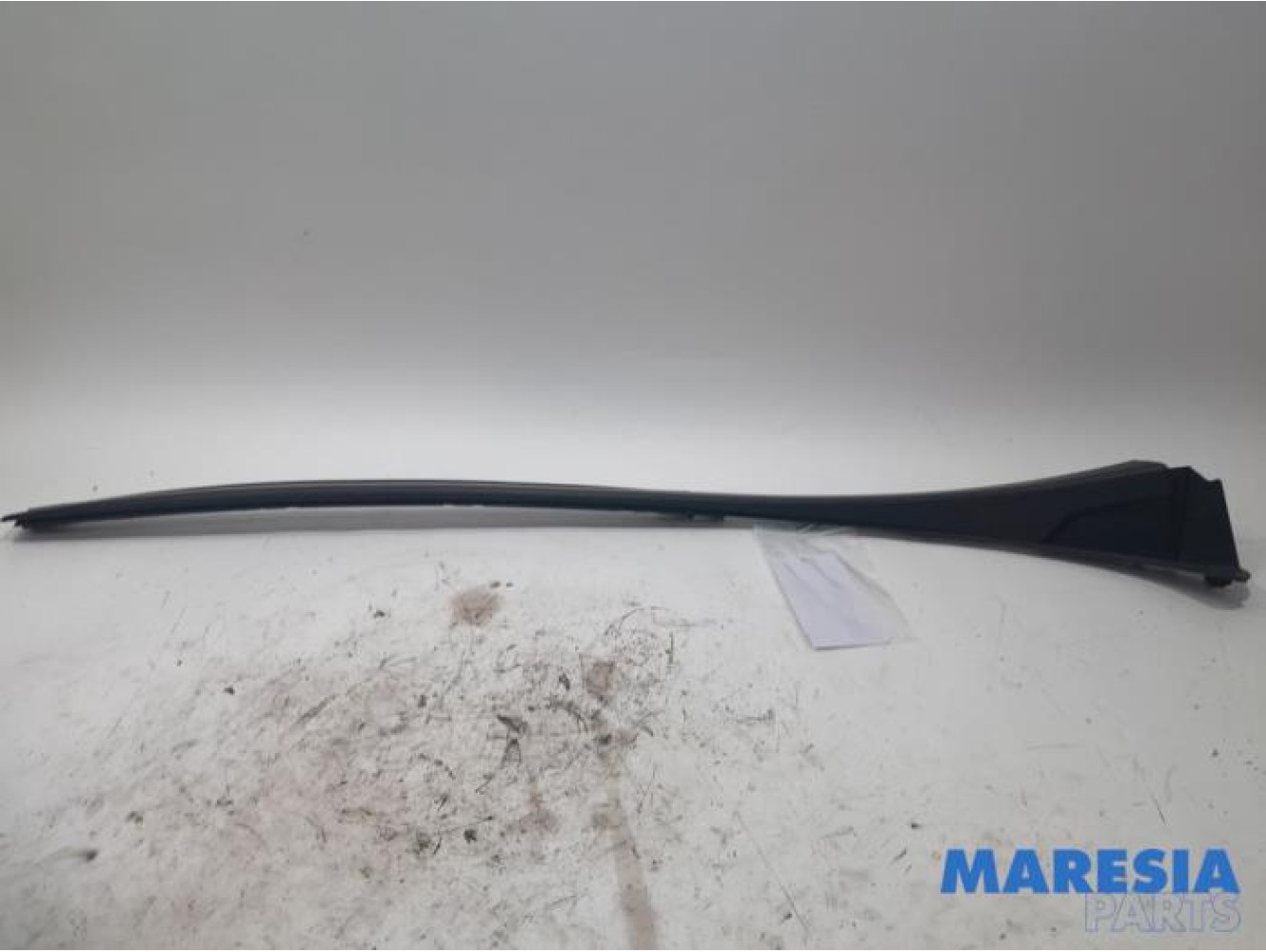 Renault - Trafic - Frontscreen frame