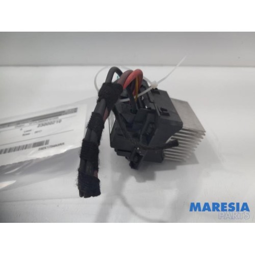 Renault - Trafic - Heater resistor