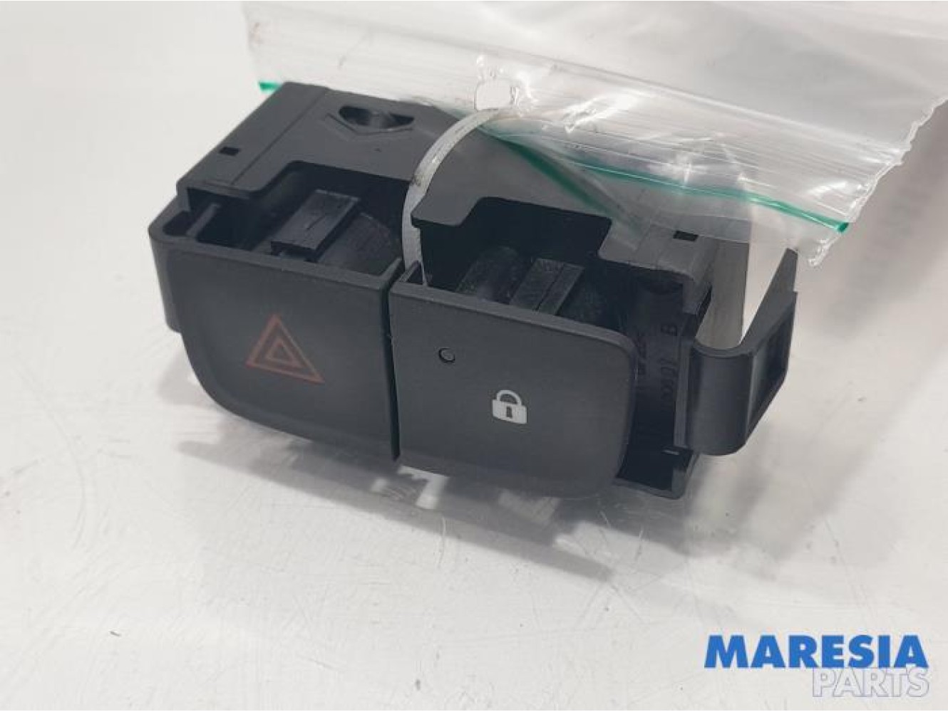 Renault - Trafic - Panic lighting switch