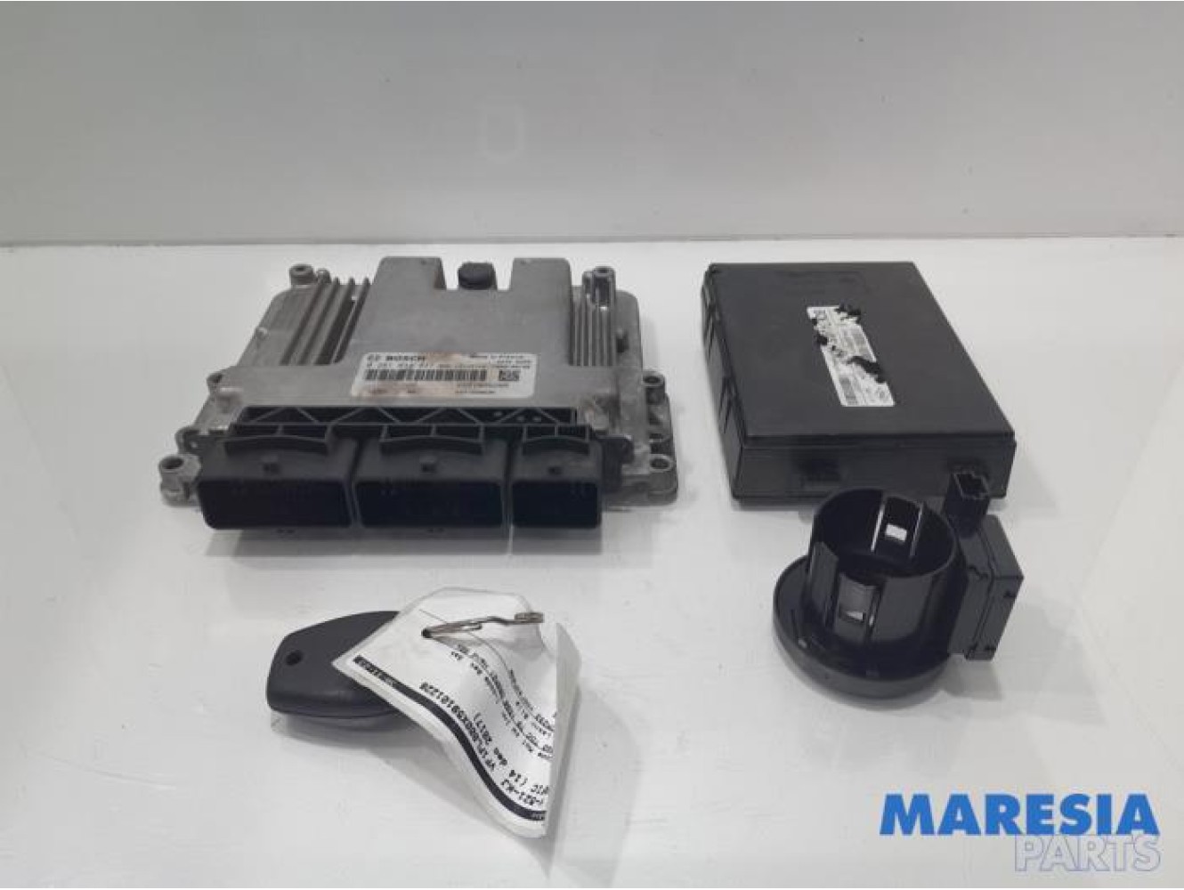 Renault - Trafic - Engine management computer