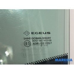 Renault - Trafic - Quarter light, front left