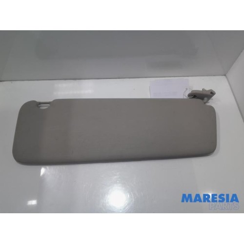 Renault - Trafic - Sun visor