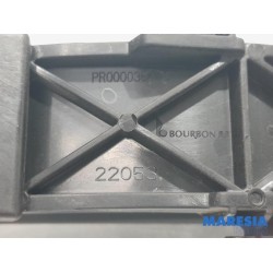 Renault - Trafic - Minibus/van rear door handle