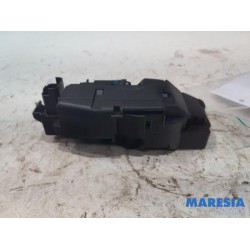 Citroen - DS4 - Tailgate lock mechanism