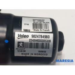 Opel - Corsa - Front wiper motor