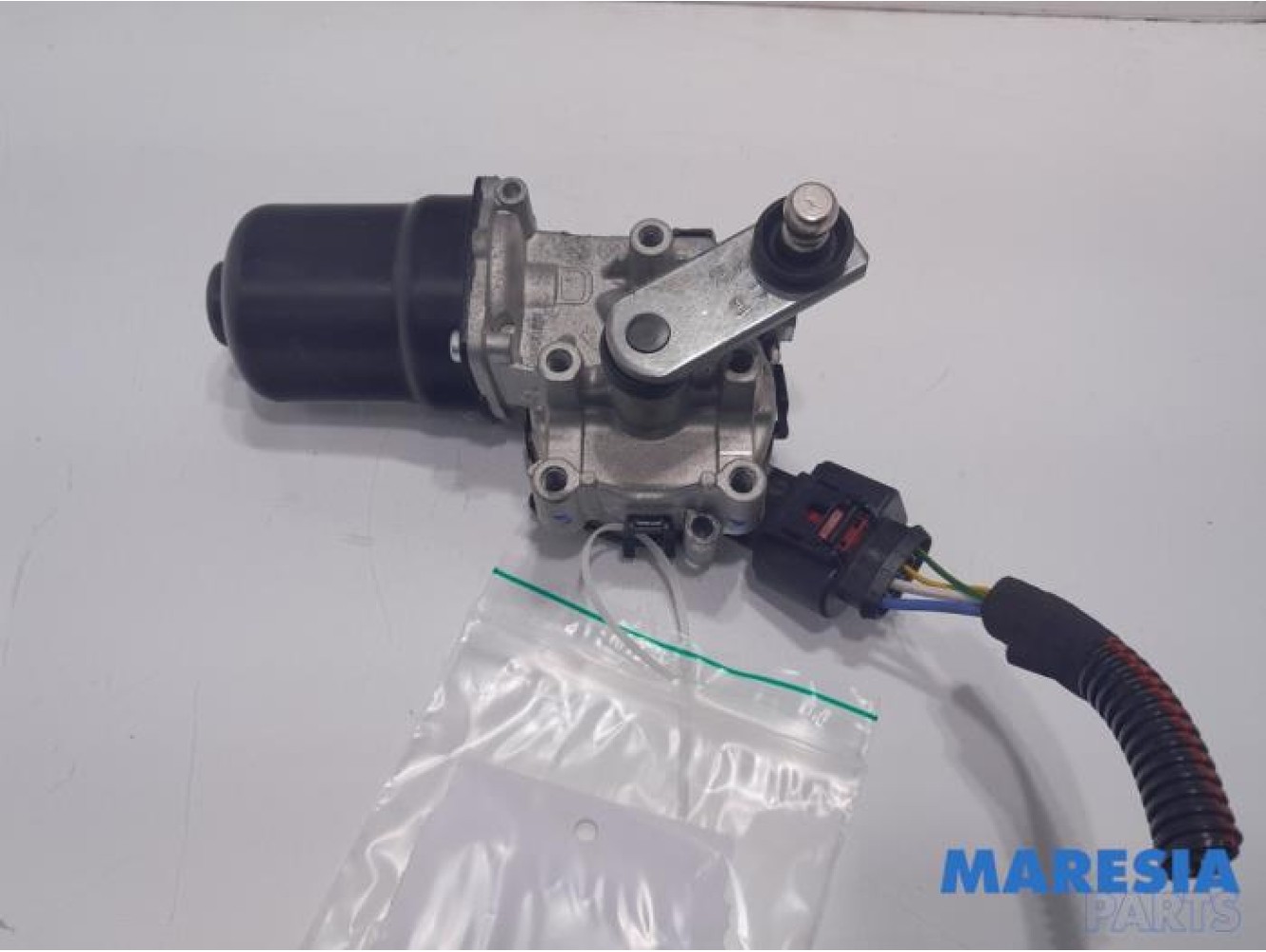 Opel - Corsa - Front wiper motor
