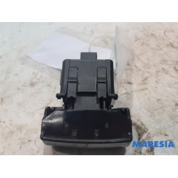 Citroen - DS4 - Parking brake switch