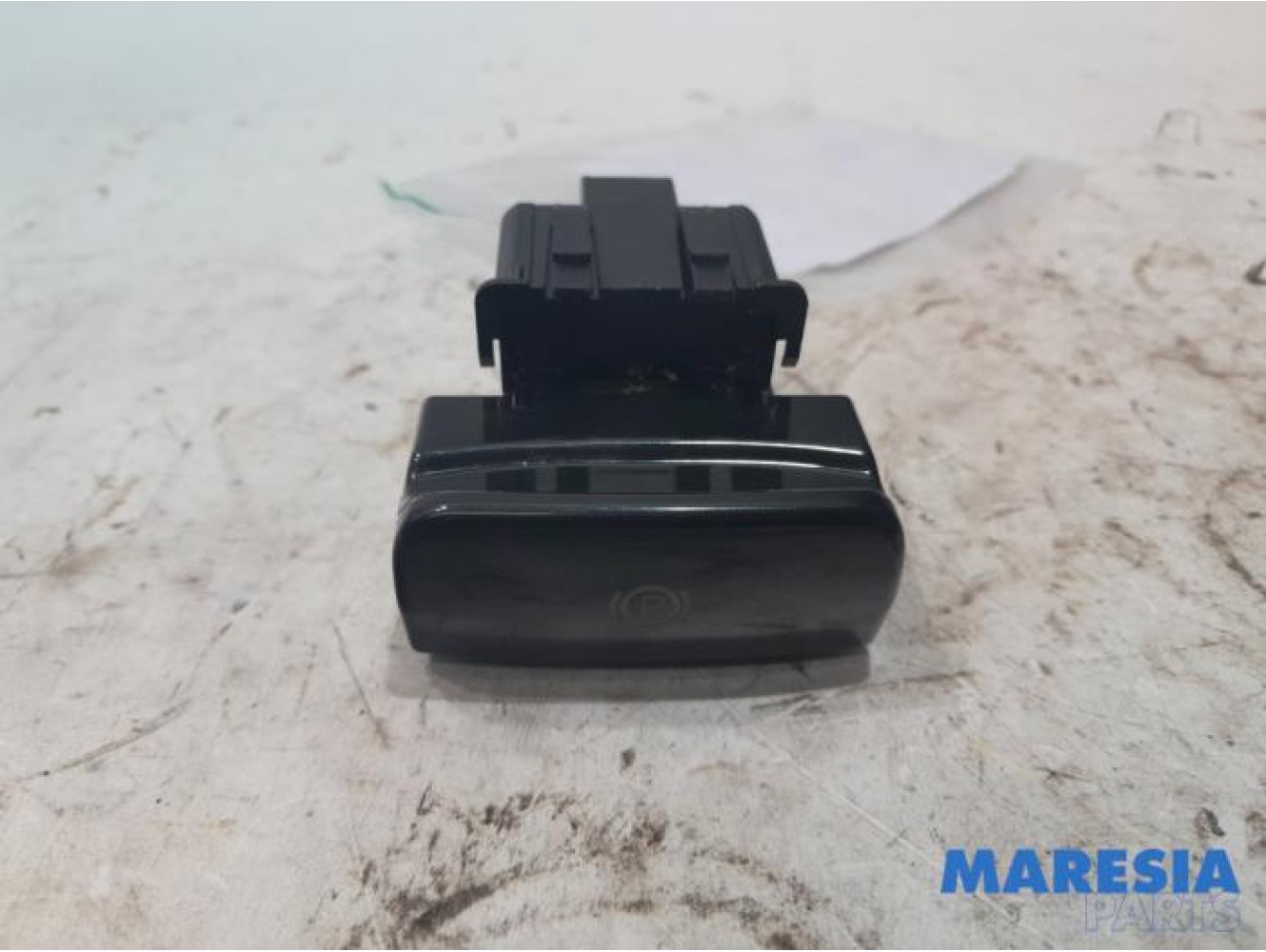 Citroen - DS4 - Parking brake switch