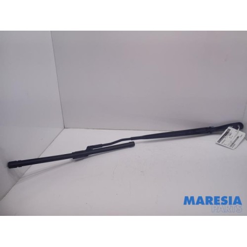 Opel - Corsa - Front wiper arm
