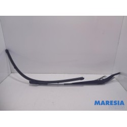 Opel - Corsa - Front wiper arm